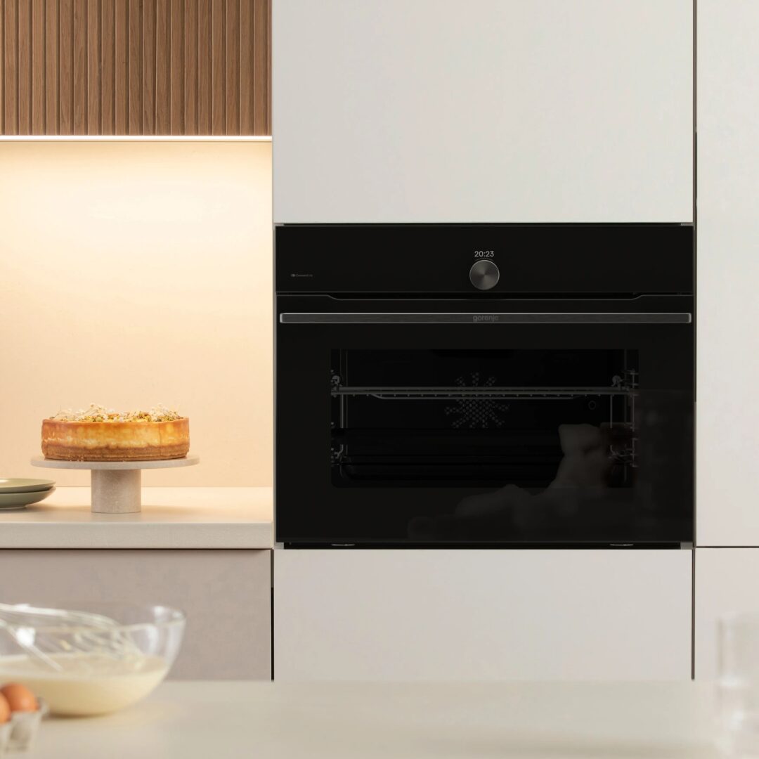 תנור משולב מיקרוגל BCM4058B